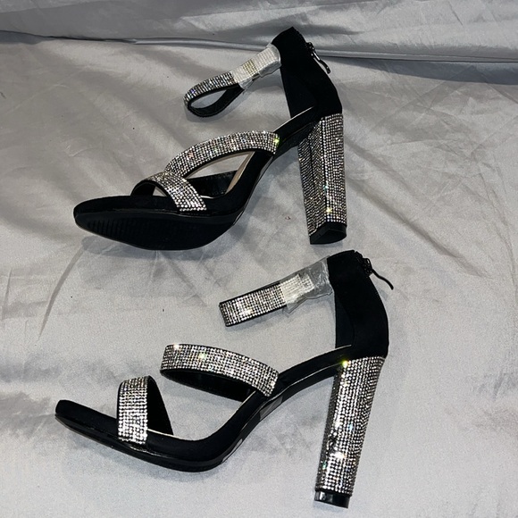 Windsor Dazzling Rhinestone Embellished Strappy Black Heels Size 9 - Picture 3 of 10